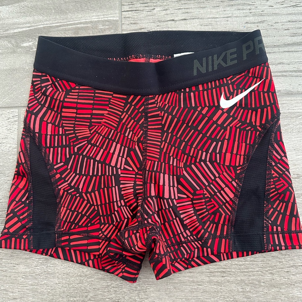 Red Nike pro size XS
